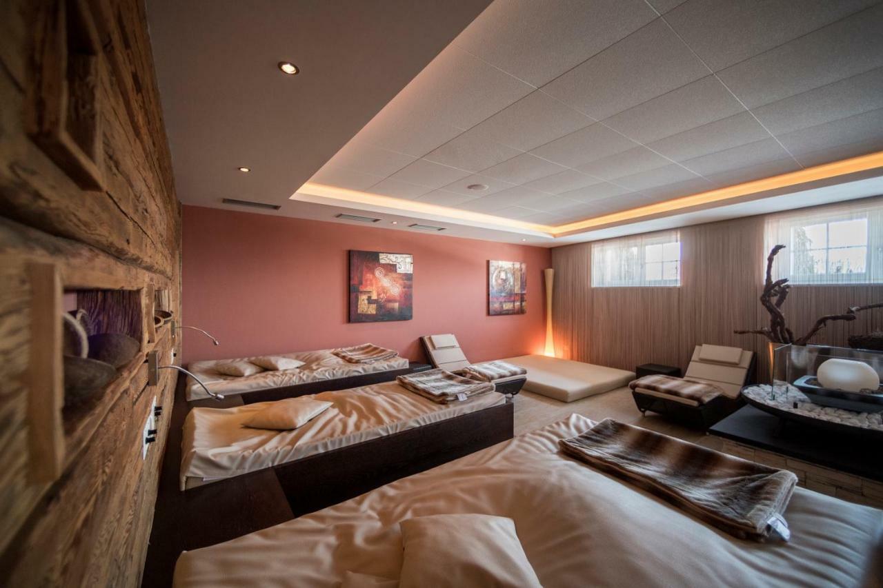 Familienhotel Maria Обереген Екстериор снимка